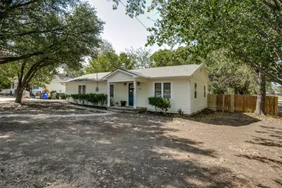 441 W Lloyd Street, Krum, TX 76249 - Photo 1