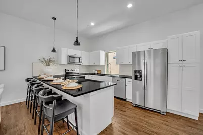 5806 Bryan Parkway #4, Dallas, TX 75206 - Photo 1