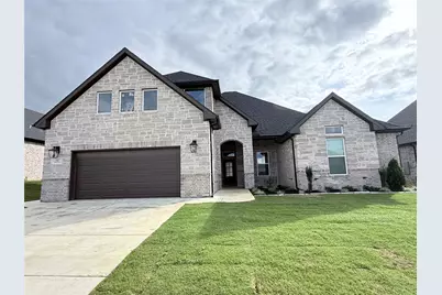 192 Lakeview Circle, Pilot Point, TX 76258 - Photo 1