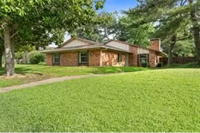 2905 E Park Boulevard, Plano, TX 75074 - Photo 1