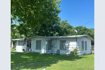 600 E University Avenue, Waxahachie, TX 75165 - Photo 1