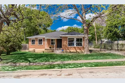 1721 Essex Avenue, Dallas, TX 75203 - Photo 1