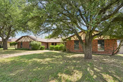 338 S Stewart Avenue, Lancaster, TX 75146 - Photo 1