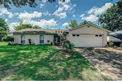 401 Rhineland, Benbrook, TX 76126 - Photo 1