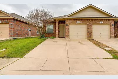 812 Walnut Street, Burleson, TX 76028 - Photo 1