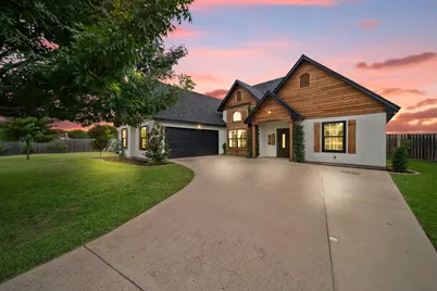 218 Bent Creek Drive, Waxahachie, TX 75165 - Photo 1