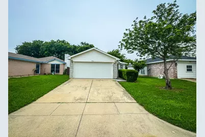 10616 Shadywood Drive, Fort Worth, TX 76140 - Photo 1