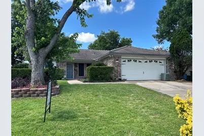 216 Lemon Drive, Arlington, TX 76018 - Photo 1