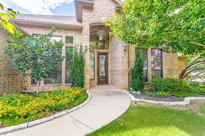 124 Cliffside Drive N, Burleson, TX 76028 - Photo 1