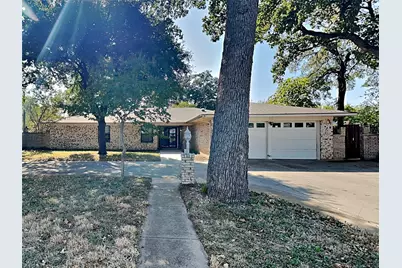 1217 Circle Park Boulevard, Fort Worth, TX 76164 - Photo 1