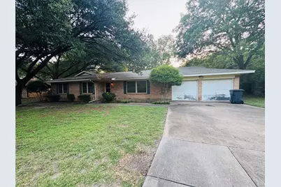 2412 Oak Cliff Drive, Waco, TX 76710 - Photo 1