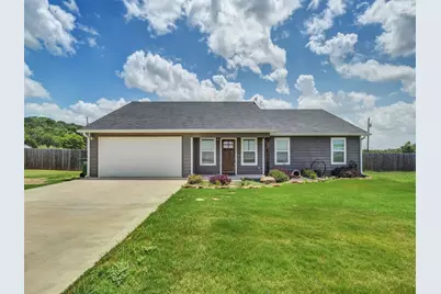 204 Holly Hill Road, Mineral Wells, TX 76067 - Photo 1