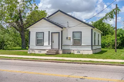 300 Clifton Street, Waco, TX 76704 - Photo 1