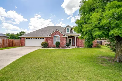 2311 Springhill Court, Mineral Wells, TX 76067 - Photo 1