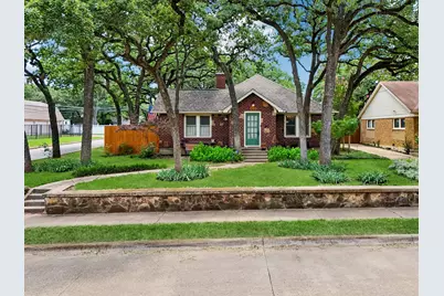 2220 Honeysuckle Avenue, Fort Worth, TX 76111 - Photo 1