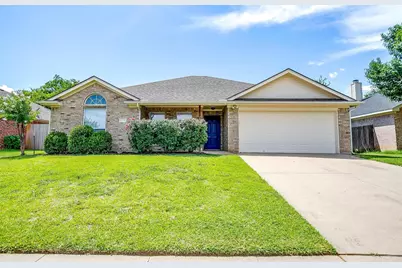 578 Tanglewood Drive, Burleson, TX 76028 - Photo 1