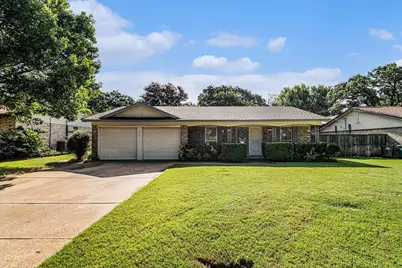 2725 Hilldale Boulevard, Arlington, TX 76016 - Photo 1