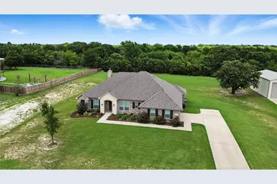 1209 Christie Lane, Oak Ridge, TX 75161 - Photo 1