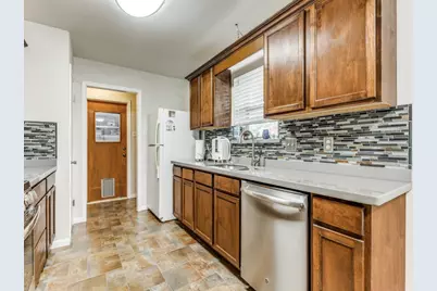 1310 Kingsbridge Drive, Garland, TX 75040 - Photo 7