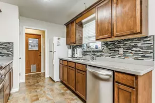 1310 Kingsbridge Dr, Garland, TX 75040 - Photo 7