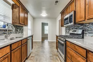 1310 Kingsbridge Dr, Garland, TX 75040 - Photo 9