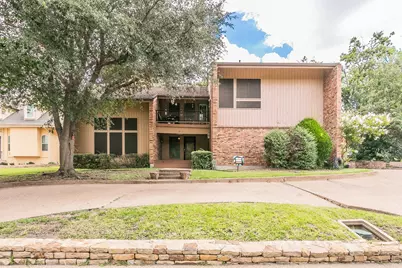 3914 Wingren Drive, Irving, TX 75062 - Photo 1