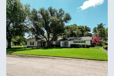 1101 W Bloodworth Street, Olney, TX 76374 - Photo 1