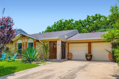 1302 N San Saba Street, Grand Prairie, TX 75052 - Photo 1