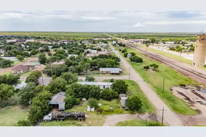 300 S Waggoner Street, Electra, TX 76360 - Photo 1