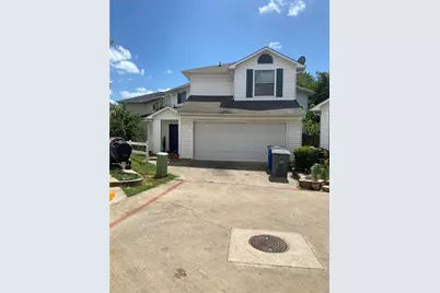 912 Laredo Plaza, Dallas, TX 75211 - Photo 1