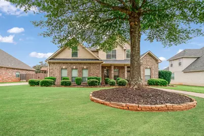 555 Michele Lane, Reno, TX 75462 - Photo 1