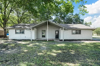 220 Ivy Lane, Hewitt, TX 76643 - Photo 1