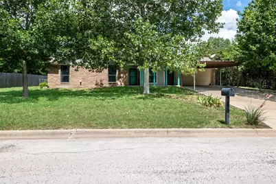 403 Lee Drive, Hamilton, TX 76531 - Photo 1