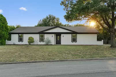 800 Evelyn Drive, Lorena, TX 76655 - Photo 1