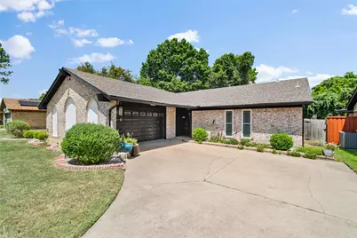 322 Kirby Creek, Grand Prairie, TX 75052 - Photo 1