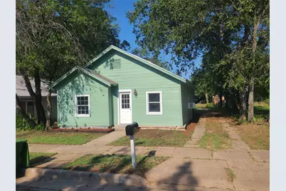 1104 7th Avenue, Mineral Wells, TX 76067 - Photo 1