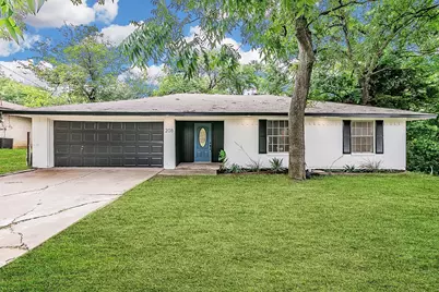 208 Evelyn Street, DeSoto, TX 75115 - Photo 1