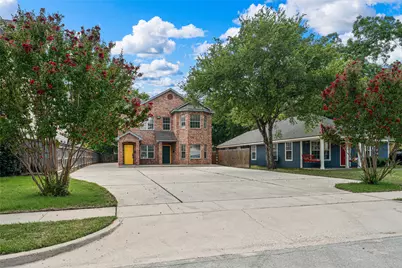 1911 S 11th Street, Waco, TX 76706 - Photo 1