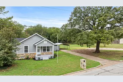 1007 W Water Street, Weatherford, TX 76086 - Photo 1