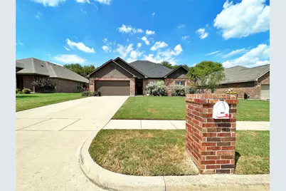 807 Brandt Street, Grandview, TX 76050 - Photo 1