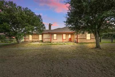 125 Stella Lane, Springtown, TX 76082 - Photo 1