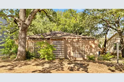 2711 N Locust Street, Denton, TX 76209 - Photo 1