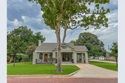 902 W Elm Street, Olney, TX 76374 - Photo 1