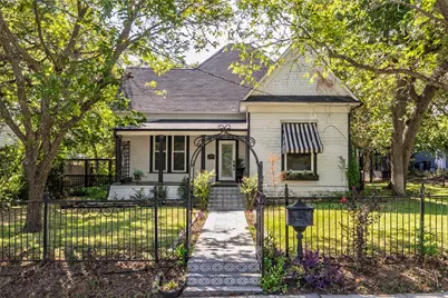 824 S Alamo, Weatherford, TX 76086 - Photo 1