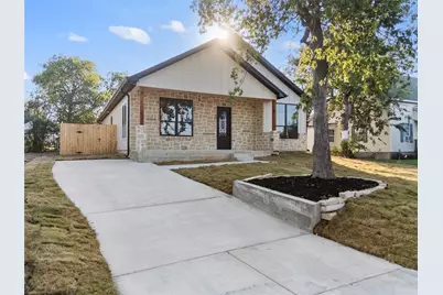921 S 15th Street, Waco, TX 76706 - Photo 1