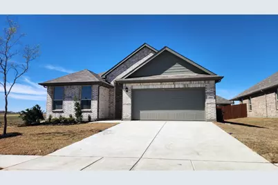 205 Tyler Street, Grandview, TX 76050 - Photo 1