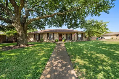 419 Bradshaw Street, Cedar Hill, TX 75104 - Photo 1
