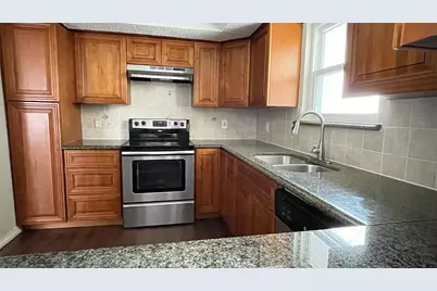 815 W Rochelle Road, Irving, TX 75062 - Photo 1