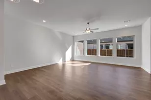 2075 Emerald Grove Dr, Arlington, TX 76005 - Photo 25