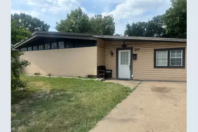 1627 Priscilla Lane, Irving, TX 75061 - Photo 1